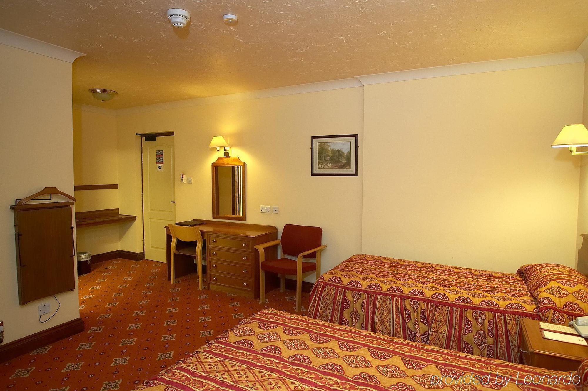 Lakeside Continental Hotel Camberley Zimmer foto
